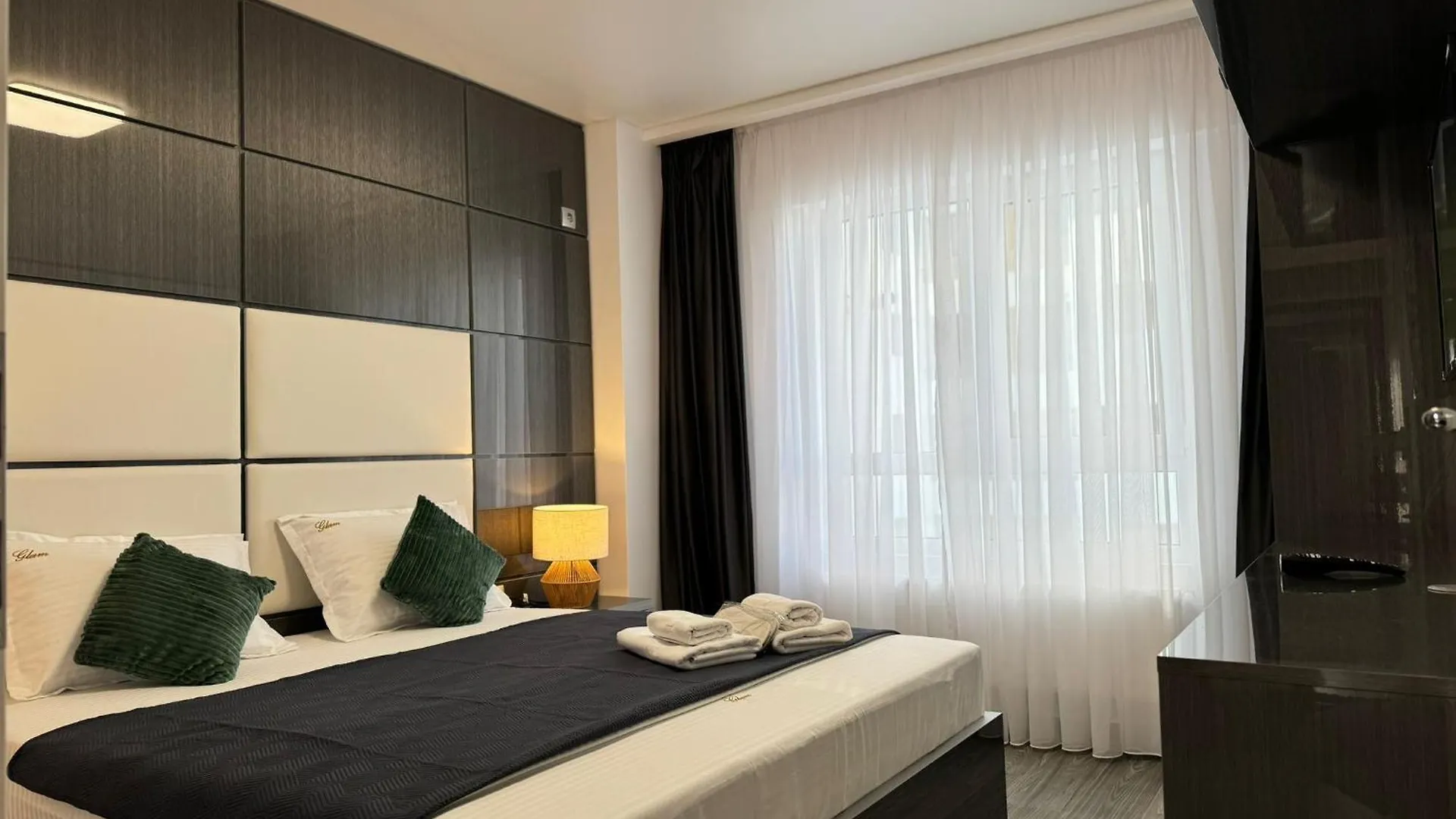 Luxury Glam Apartments Central Adress Bucuresti With Parking
