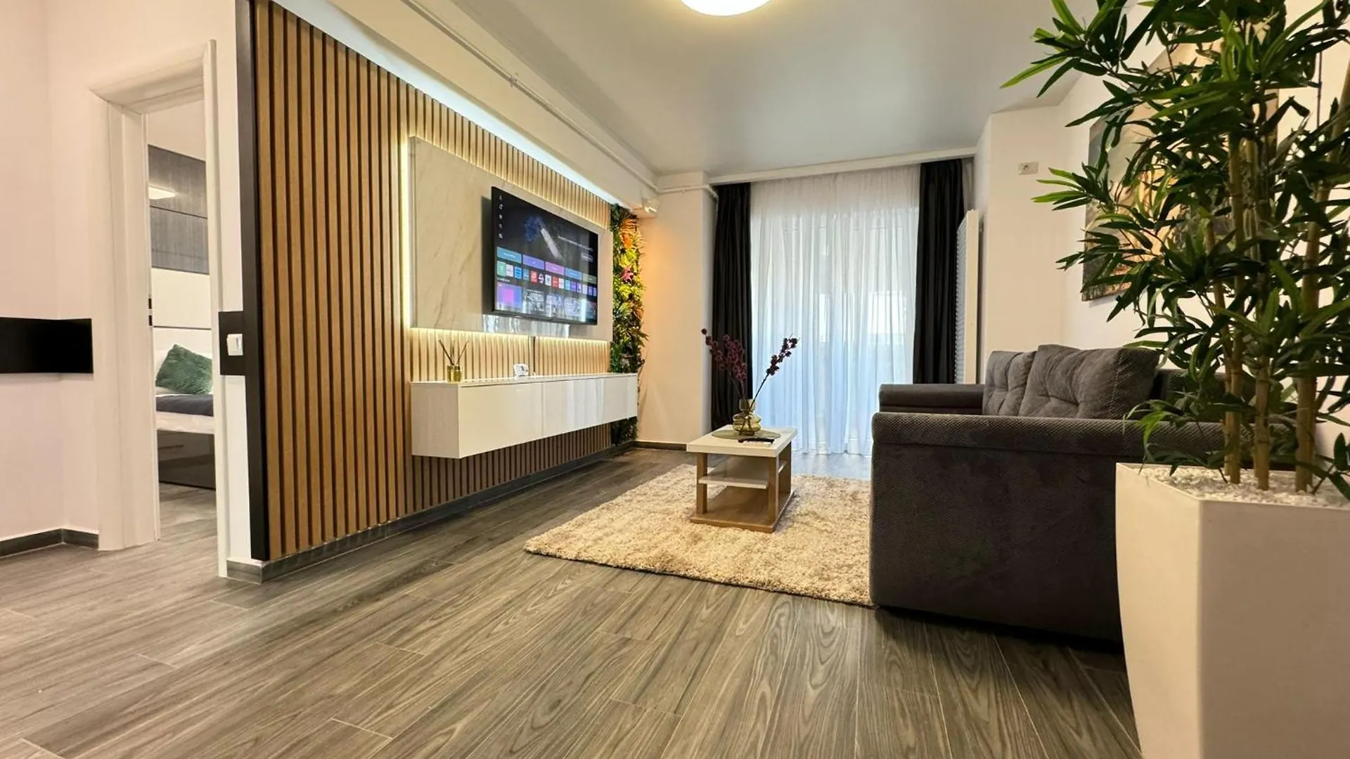 Luxury Glam Apartments Central Adress Bucuresti With Parking  Bucarest