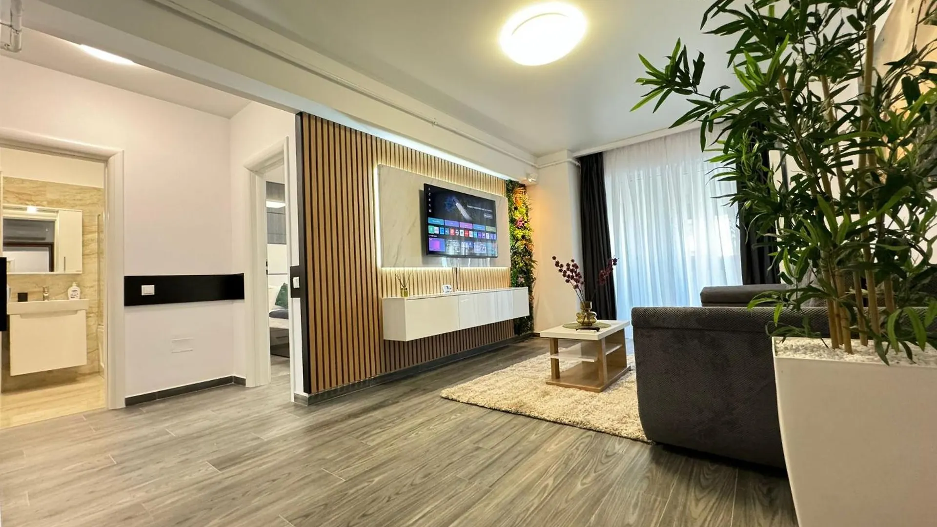 Luxury Glam Apartments Central Adress Bucuresti With Parking 0*, Bucarest