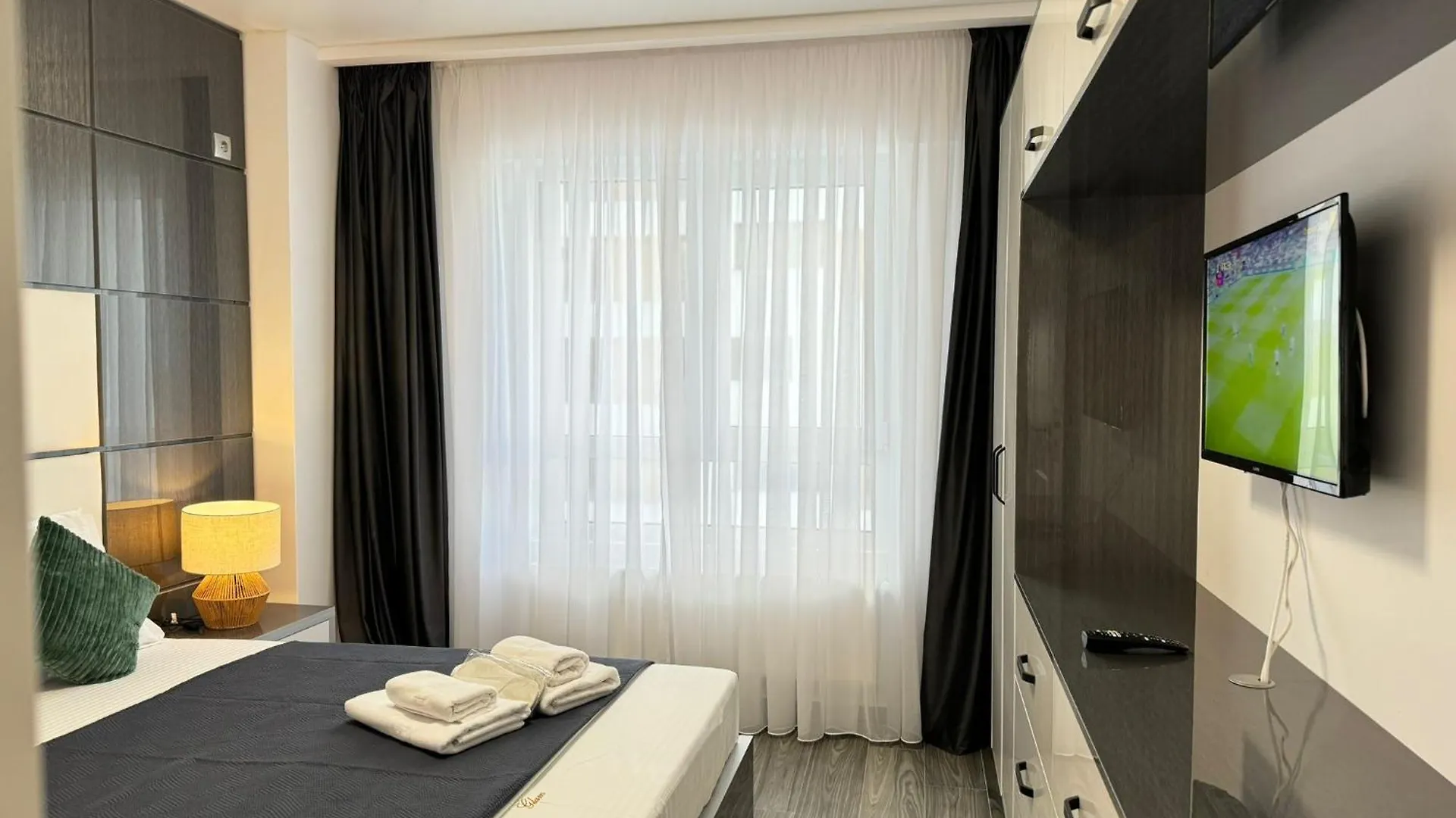 Luxury Glam Apartments Central Adress Bucuresti With Parking