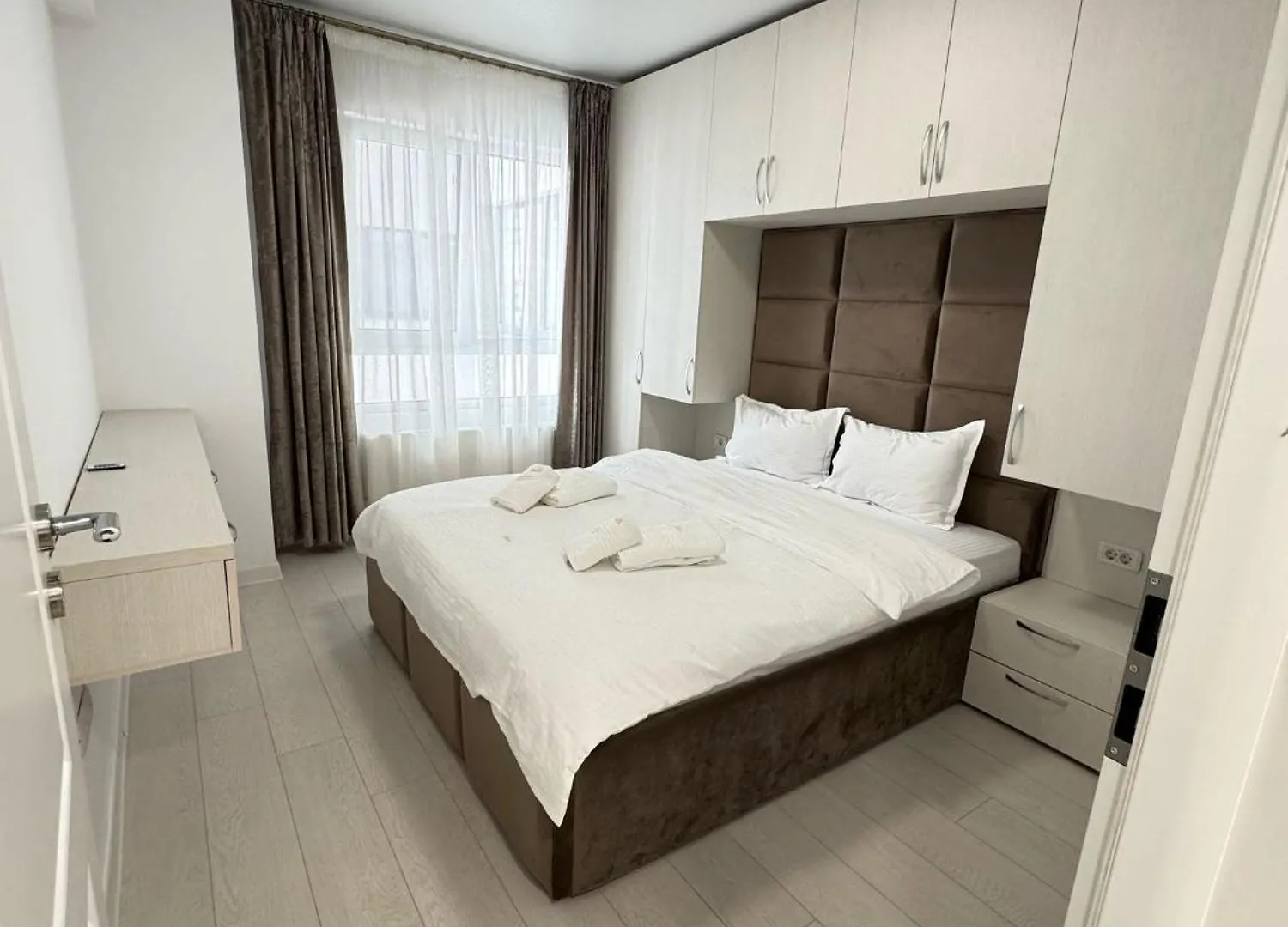 Luxury Glam Apartments Central Adress Bucuresti With Parking Bucureşti