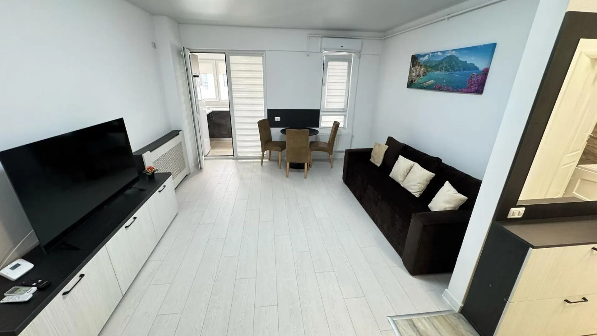 Luxury Glam Apartments Central Adress Bucuresti With Parking